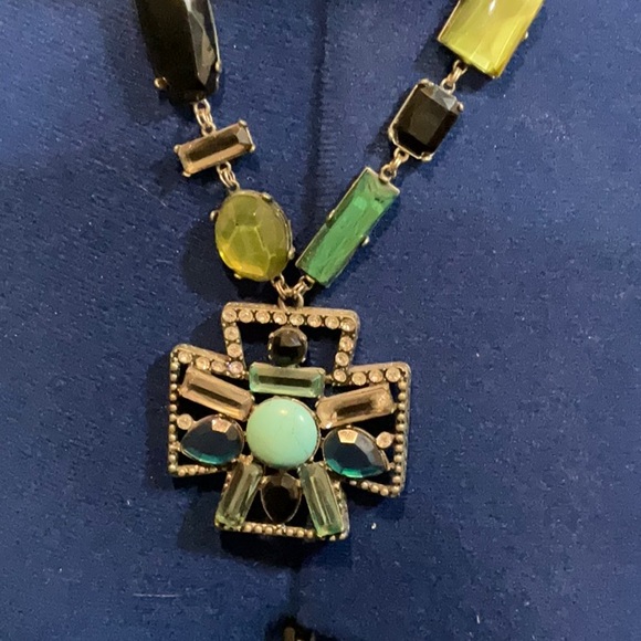 Cross like rhinestone necklace - Picture 2 of 6